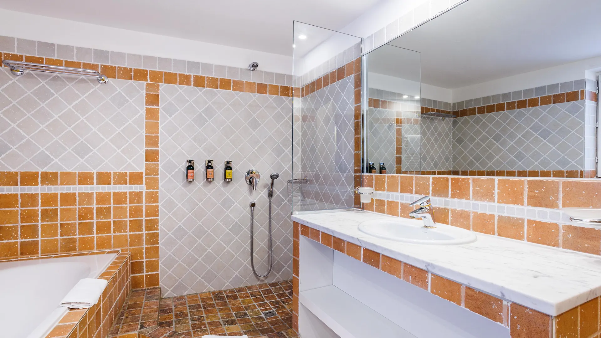Grand Hotel D'Orange, BW Signature Collection Orange   Orange (Vaucluse)